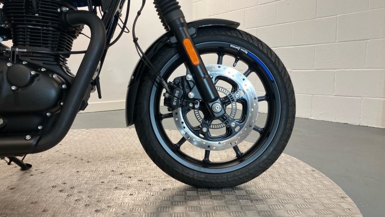 Royal Enfield Hntr 350 Rebel Red (23MY)